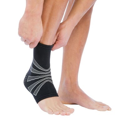 Mueller OmniForce Ankle Support A-100