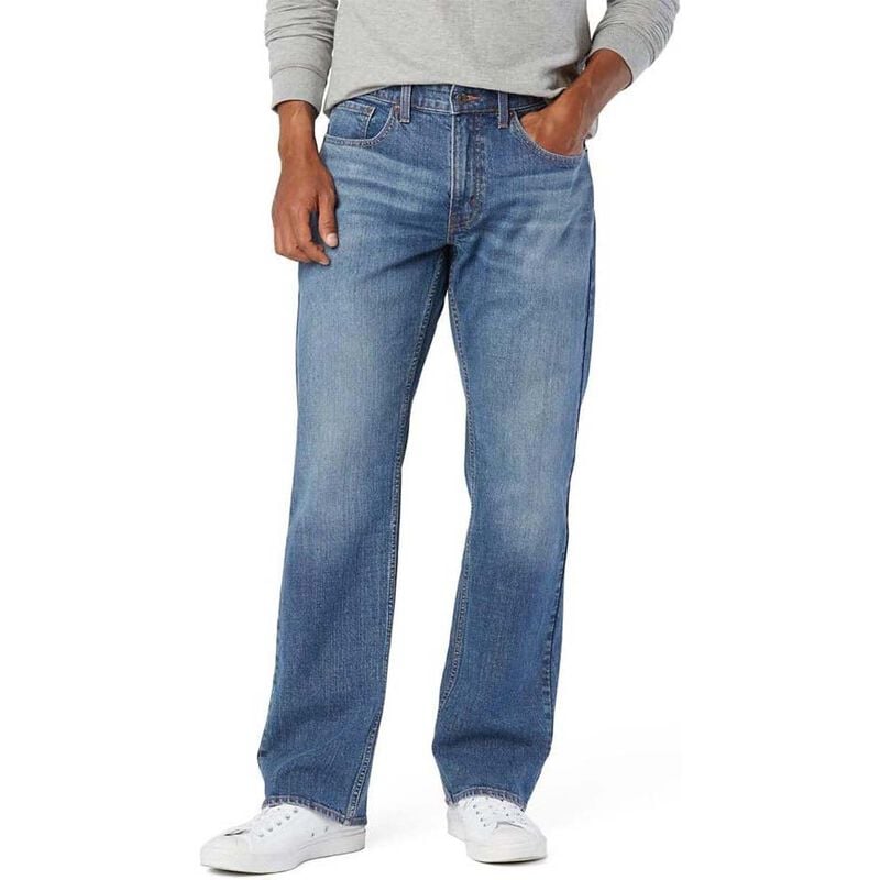 Signature by Levi Strauss & Co. Gold Label Men's Relaxed Fit w/flex waist Jeans image number 2