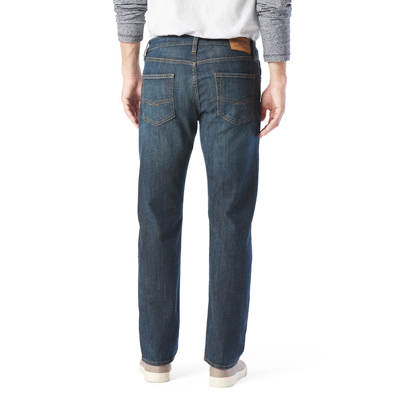 Signature by Levi Strauss & Co. Gold Label Men's Regular Fit Jeans image number 2