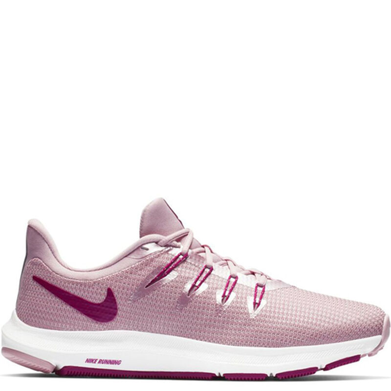 Nike Women's Quest Running Shoe image number 0