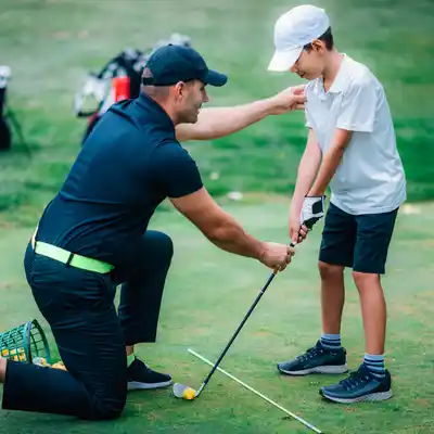 <h4 style="text-align: left;"><span style="background-color: rgba(0, 0, 0, 0);">Gifts above par.<br></span><b style="background-color: rgba(0, 0, 0, 0);">VIEW GOLF</b></h4>