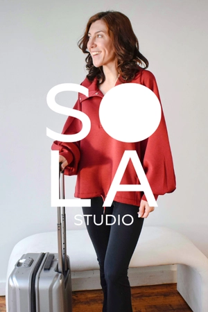 <div class="sola-studio-bar">
Sola Studio <span>›</span>
</div>
<style>
.sola-studio-bar {
text-align: center;
background: #D9AEB1;
color: #302E2D;
font-weight: 700;
font-size: 16px;
padding: 12px 14px;
margin-top: 0;
cursor: pointer;
border-bottom: 4px solid #B47E84;
transition: all .2s ease;
}
.sola-studio-bar:hover {
filter: brightness(90%);
}
.sola-studio-bar span {
display: inline-block;
margin-left: 7px;
font-size: 20px;
line-height: 1;
transition: transform .2s ease;
}
.sola-studio-bar:hover span {
transform: translateX(4px);
}
</style>