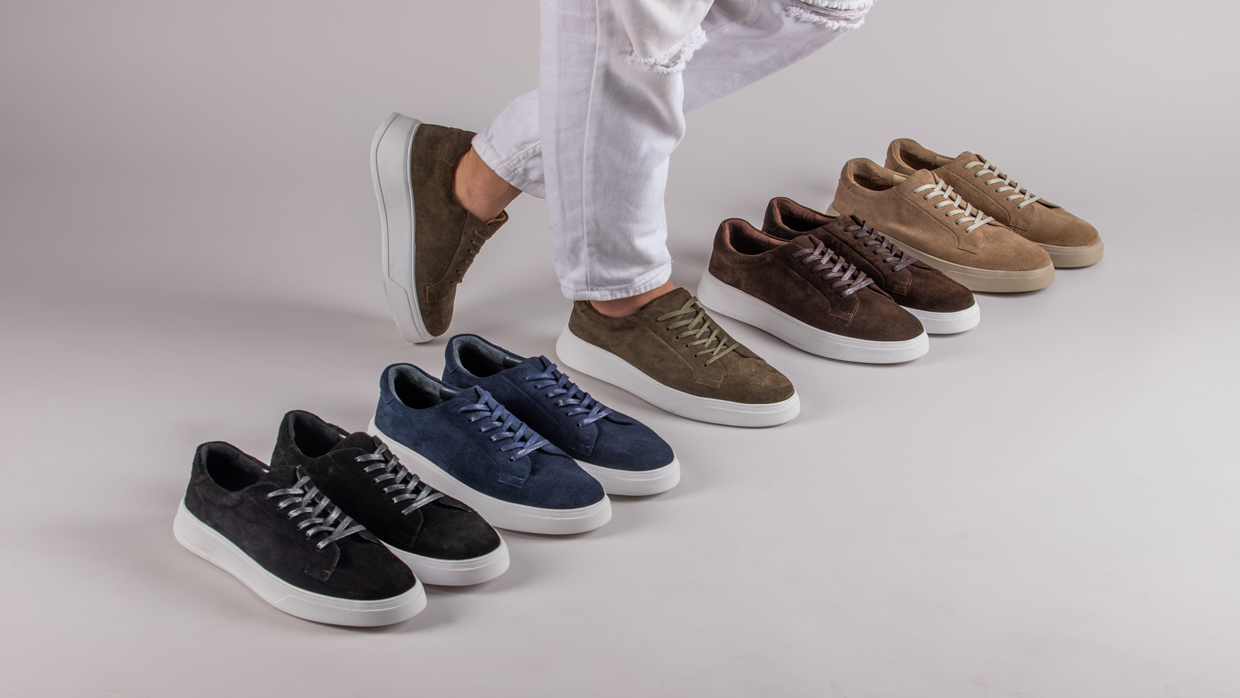 <p style="text-align: center;"><b style="">View All Men's Footwear</b></p>