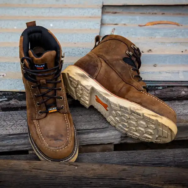 <div style="text-align: center;"><b style="background-color: rgba(0, 0, 0, 0);">Footwear</b></div>