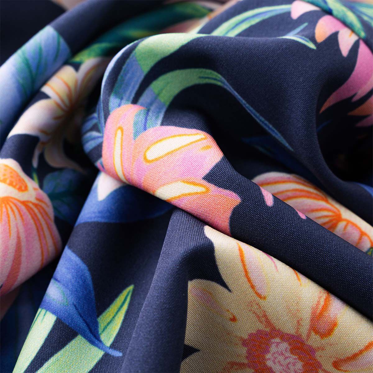 Chubbies Men's Big Bloomers 5.5" Classic Lined Swim Trunk