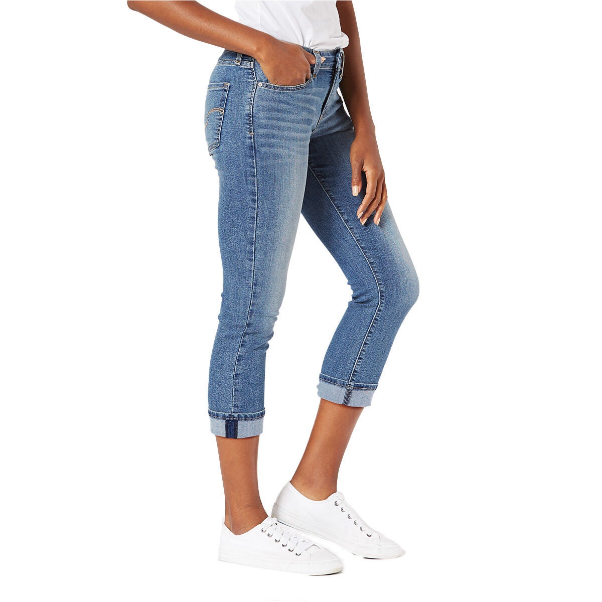 Signature by Levi Strauss & Co. Gold Label Women's Mid Rise Capri