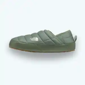 <div style="text-align: center;"><b style="background-color: rgba(0, 0, 0, 0);">Footwear</b></div>