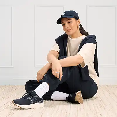 <div style="text-align: center;"><b style="background-color: rgba(0, 0, 0, 0);">Footwear</b></div>