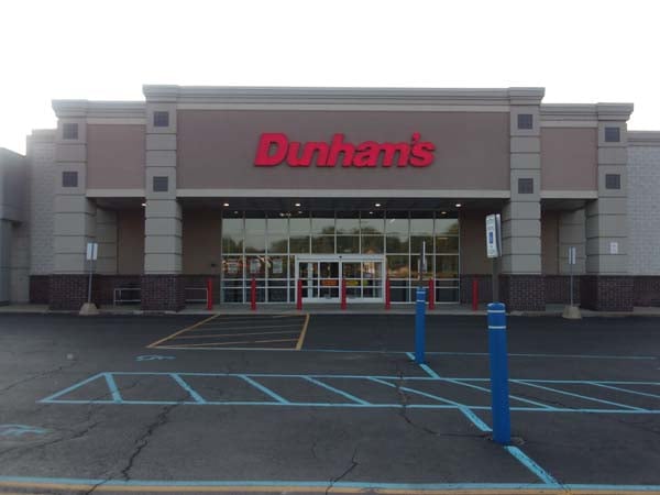 Dunham's Sports in ROCHESTER HILLS, MI