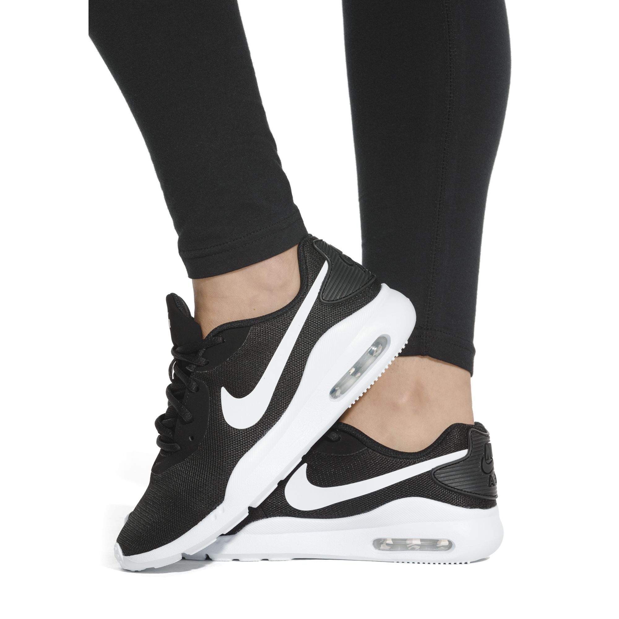 Nike Womens Air Max Oketo Sneaker 